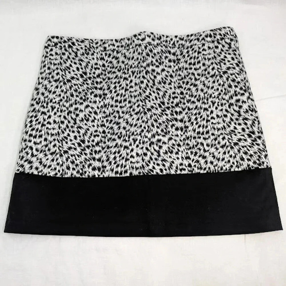 Michael Kors animal print A-line mini skirt, black and white, women's size 8 - Picture 1 of 8